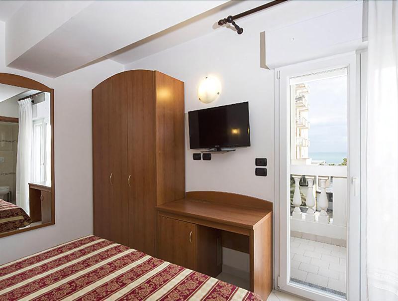 Hotel Villa Linda - Family Hotel - Nuova Costruzione Antisismica Riccione Ngoại thất bức ảnh