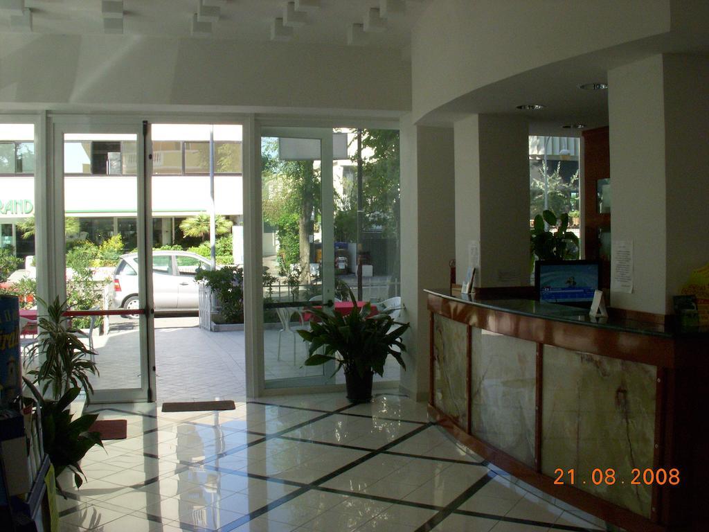 Hotel Villa Linda - Family Hotel - Nuova Costruzione Antisismica Riccione Ngoại thất bức ảnh