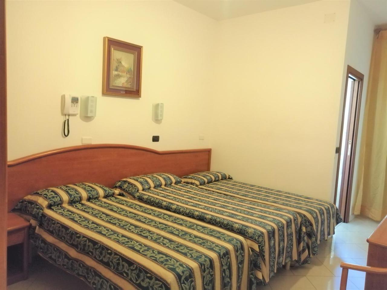 Hotel Villa Linda - Family Hotel - Nuova Costruzione Antisismica Riccione Ngoại thất bức ảnh