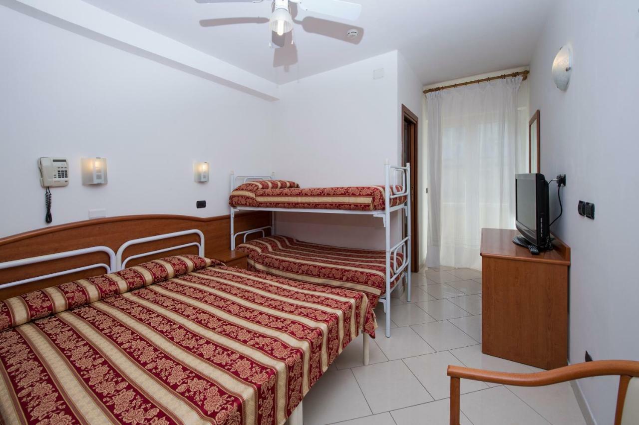 Hotel Villa Linda - Family Hotel - Nuova Costruzione Antisismica Riccione Ngoại thất bức ảnh